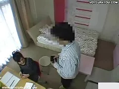 חרמן סרטי סקס צפיה ישירה חינם על אנאלי הראשון שלה