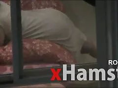 MILF עצבני שיינה ריידר סקס לצפייה חינם משפשפת את הדגדגן שלה