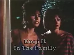 סצנה של סקס לצפיה ישרה בחינם לסביות מוערמות-01