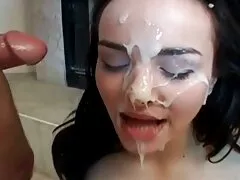 אוליביה אוסטין סקס חינם לצפייה Busty MILF מנסה לאלף את הצינור הענק 14 אינץ' של מדינגו!