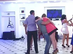 לאקס צפייה ישירה בסרטי סקס שלי יש חברה חדשה - S41:E1